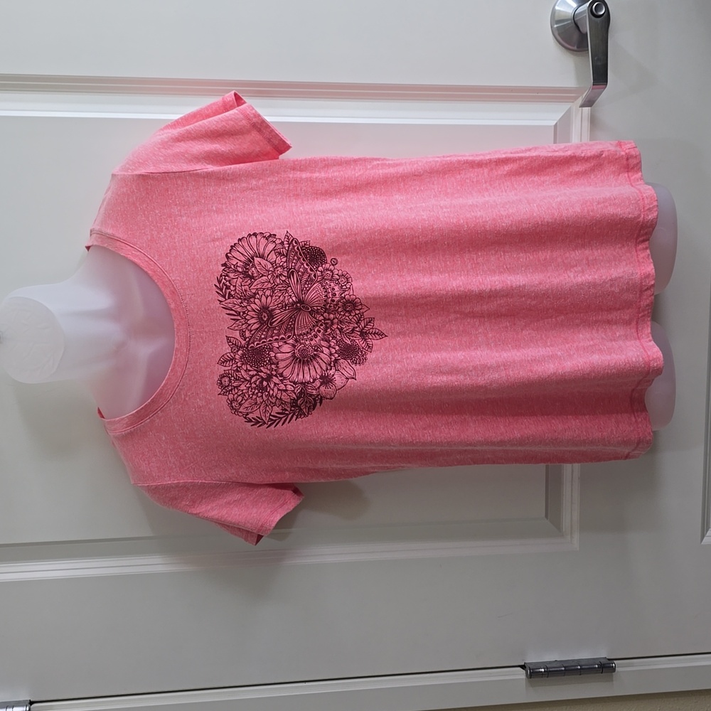 St. John's Bay Pink‎ T-shirt Size Medium - Picture 2 of 9